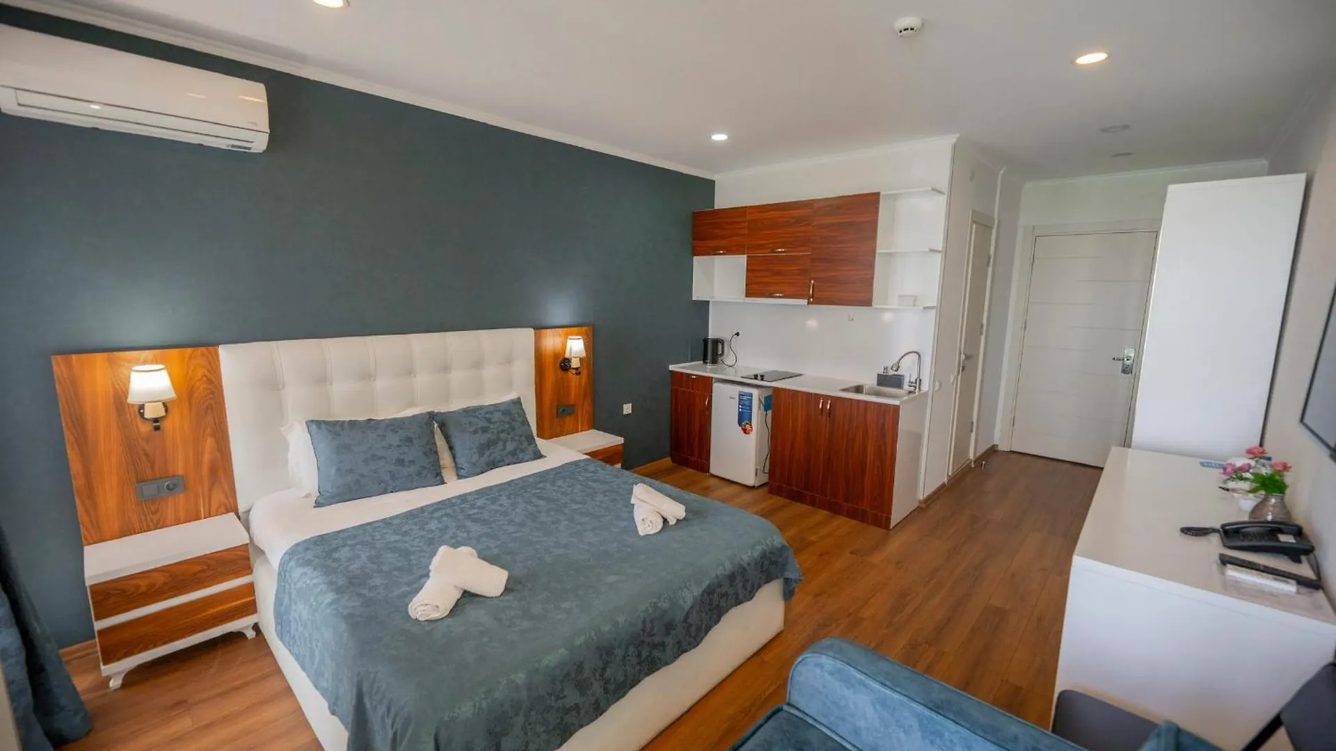 באטומי The Fresh Wave Hotel 4*,
